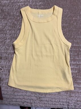 Old Navy cropped yellow tank - size small